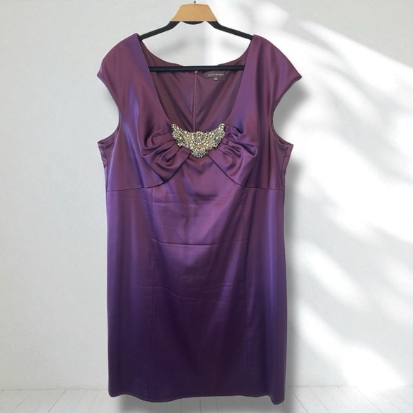 David Meister Plus Size Plum Embellished Sheath Dress - Picture 2 of 7